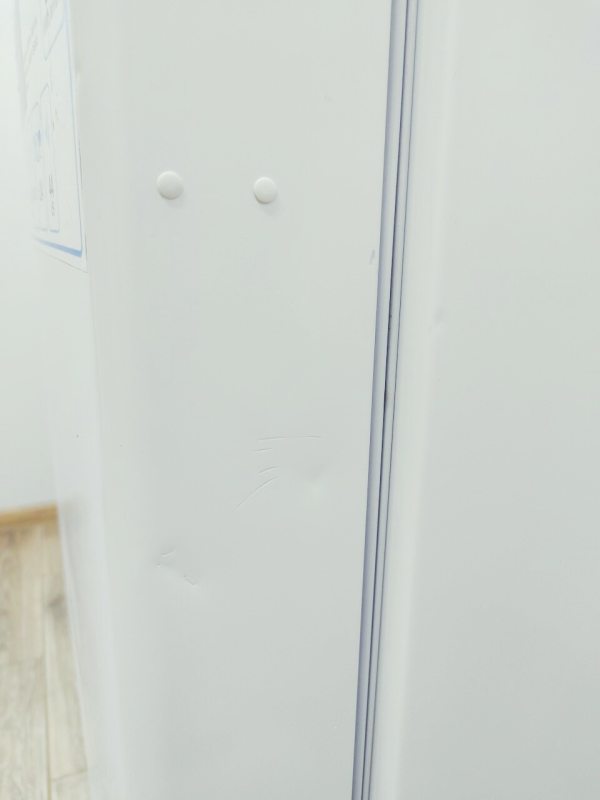 Морозильный шкаф Bauknecht GKN 272