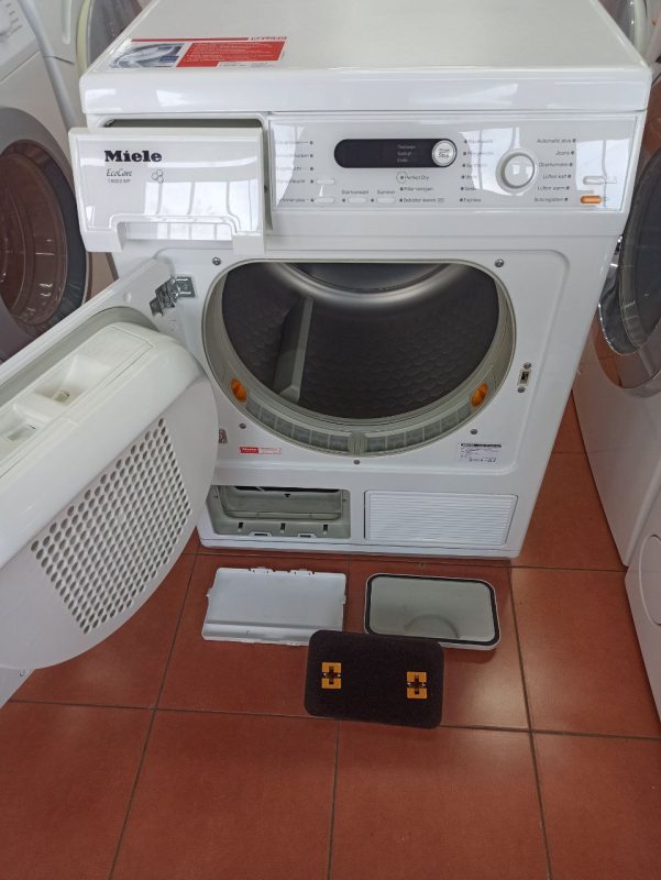 Сушильна машина Miele T8827WP