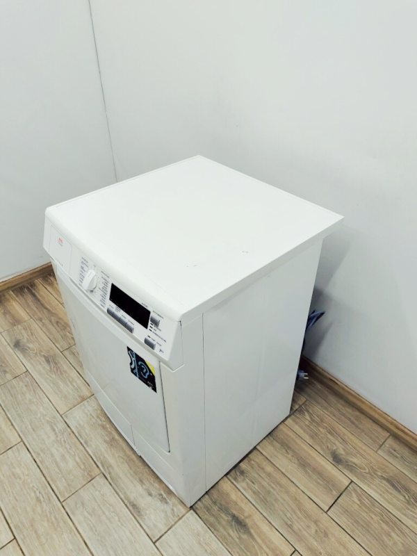Сушильна машина AEG T5684EXL