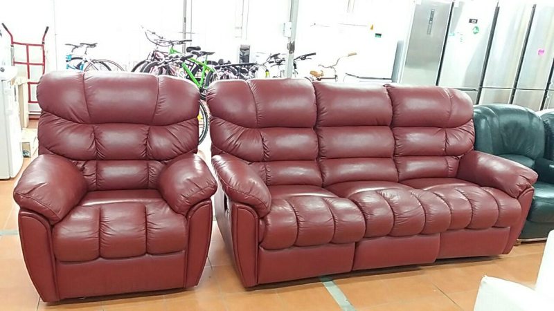 Комплект диван + кресло кожаный красный 11032020001