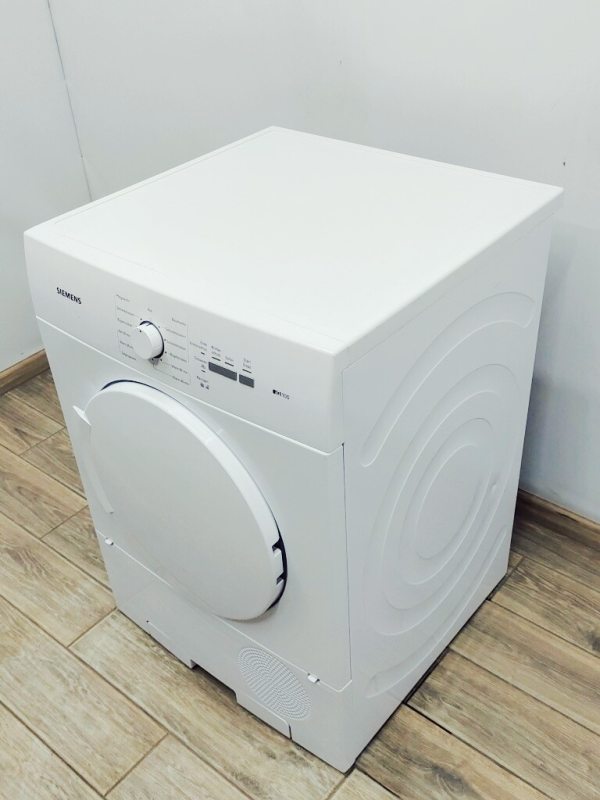 Сушильна машина Siemens IQ100 WT44C102 11