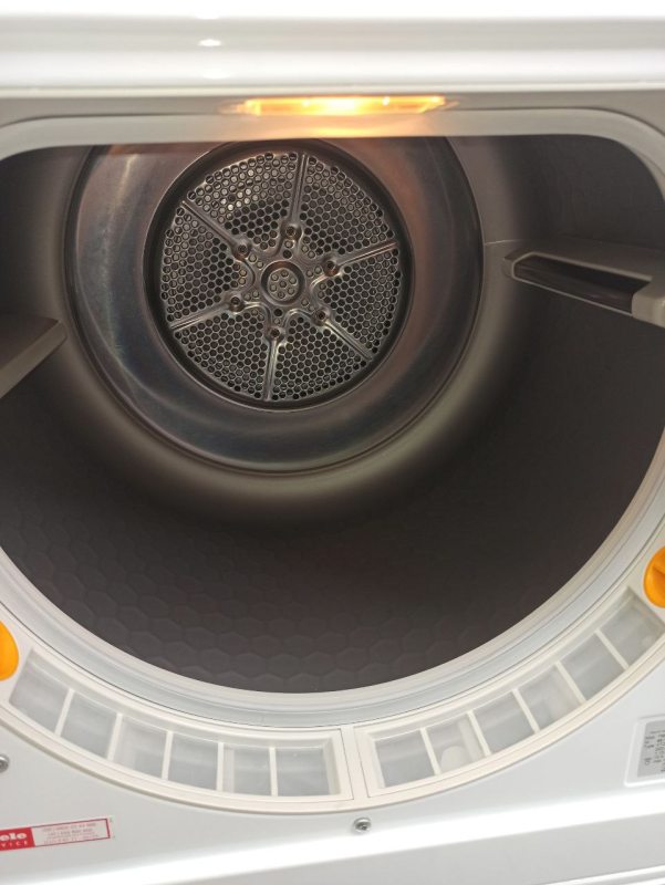 Сушильна машина Miele T 8861 WP