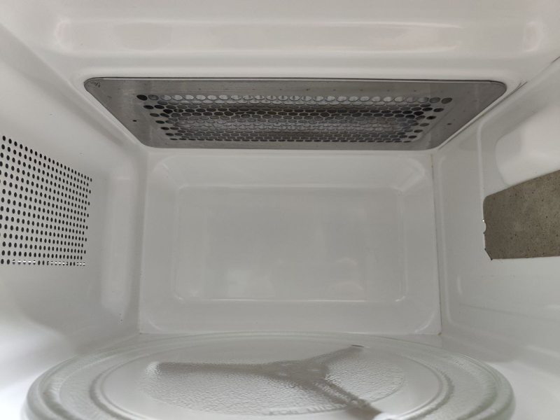 Мікрохвильова піч Alaska MWD5820GN 1000W sn 0000003247