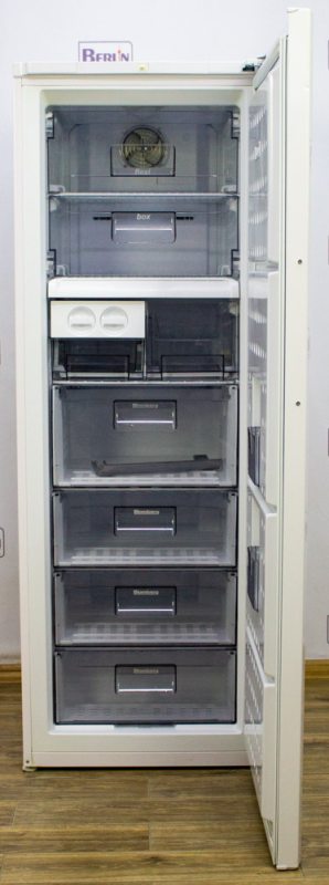 Морозильный шкаф Blomberg FNT9672A+ 265L sn 131102610