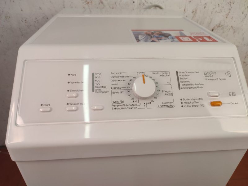 Вертикальна пральна машина Premium W 604