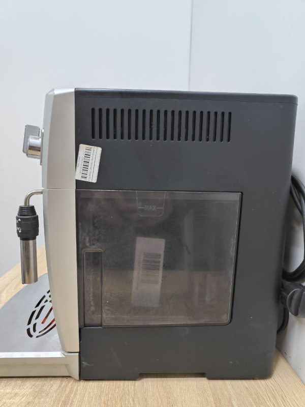 Кавоварка Delonghi Magnifica