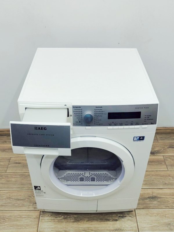 Сушильна машина AEG T7678EXIH3