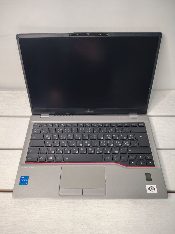 Ноутбук Fujitsu LifeBook U7411 14 FHD Б/У Бат до 8 годин