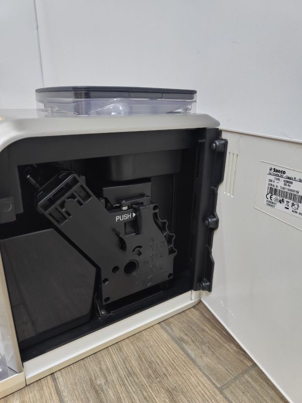 Кавомашина Saeco