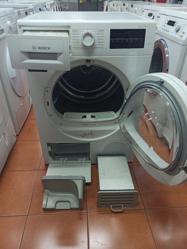 Сушильна машина Bosch WTG86402