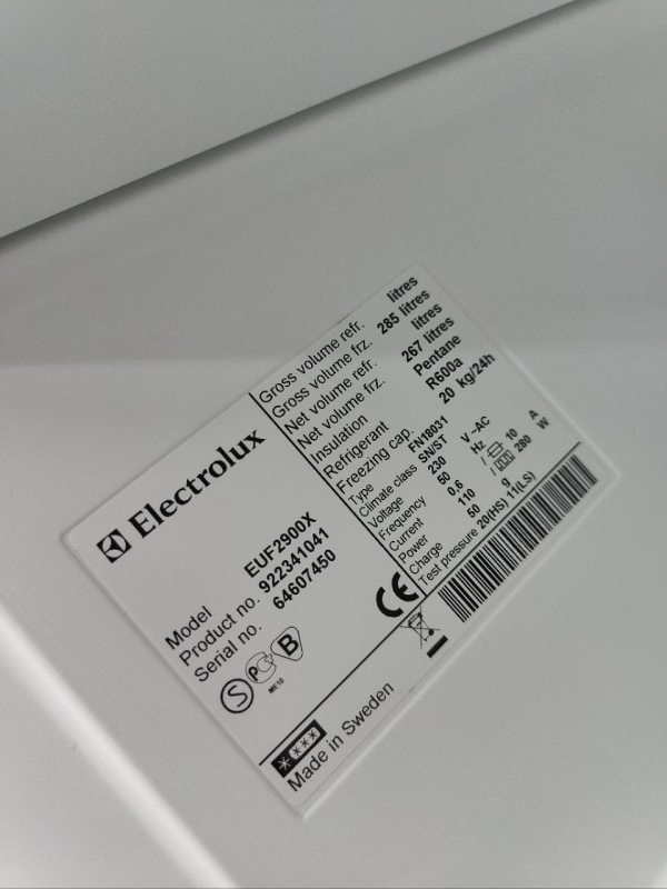 Морозильна камера Electrolux EUF2900X
