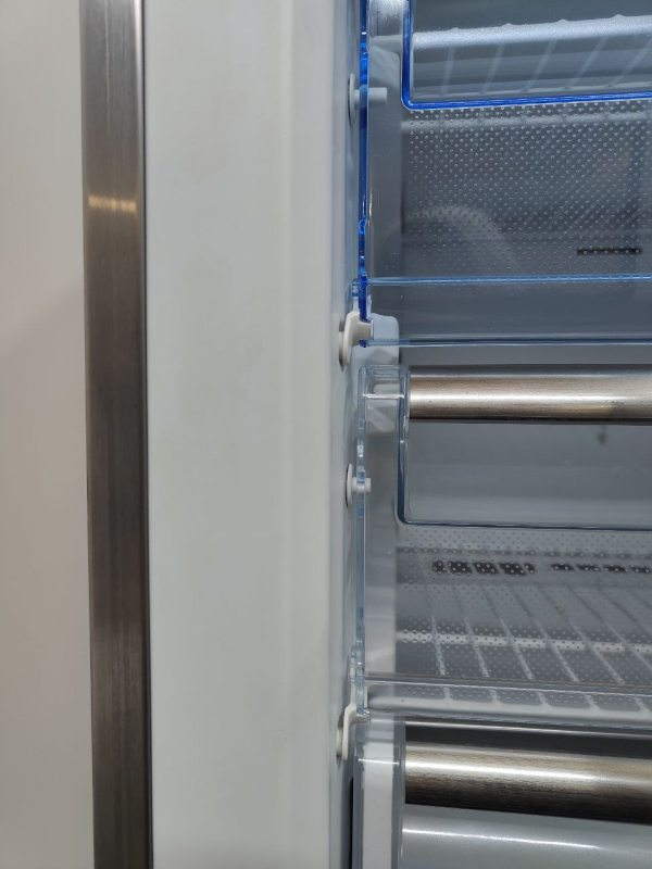 Морозильна камера Siemens GS32NV90 03 90w 247л 8 полиць sn 00059 n 587