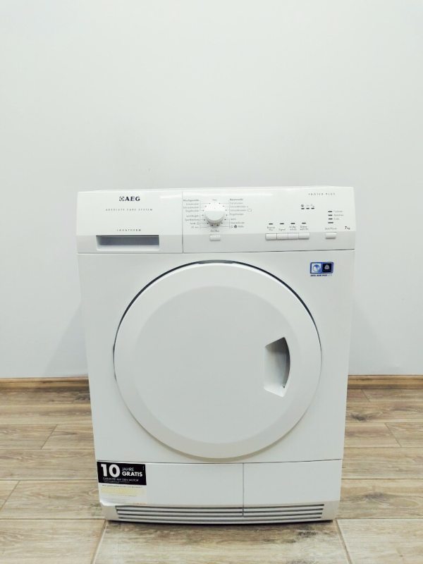 Сушильна машина AEG T55770IH4