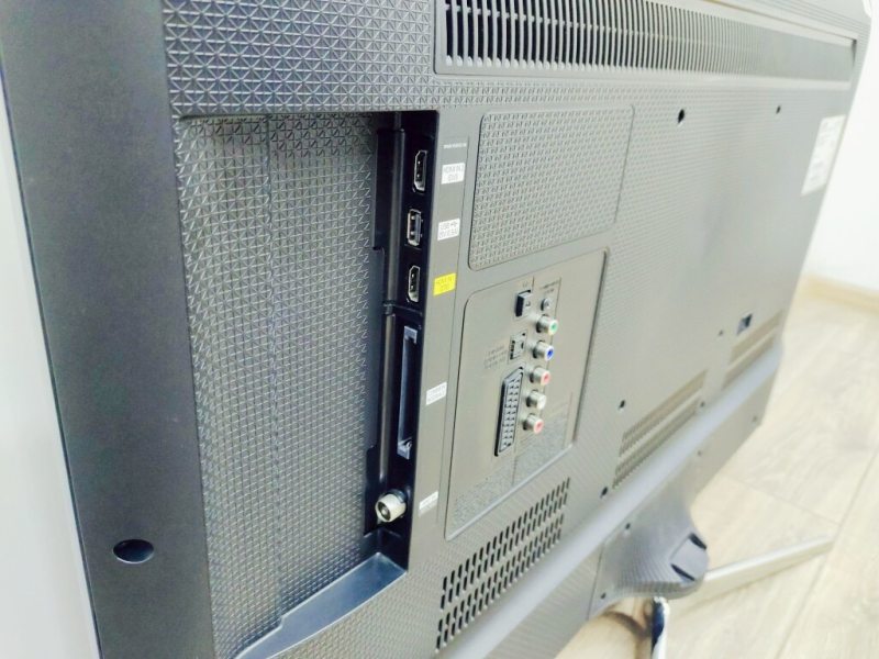 ТБ 40 Samsung UE40H5000AW LED Full HD