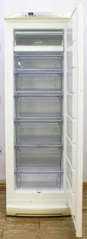 Морозильный шкаф Privileg 90750