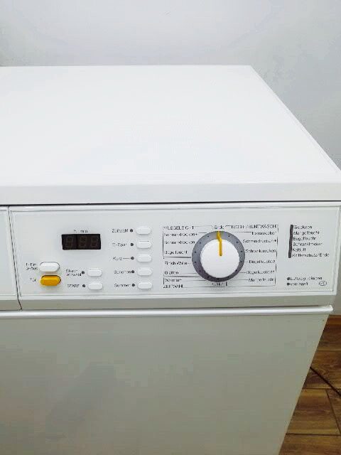 Сушильна машина Miele T665