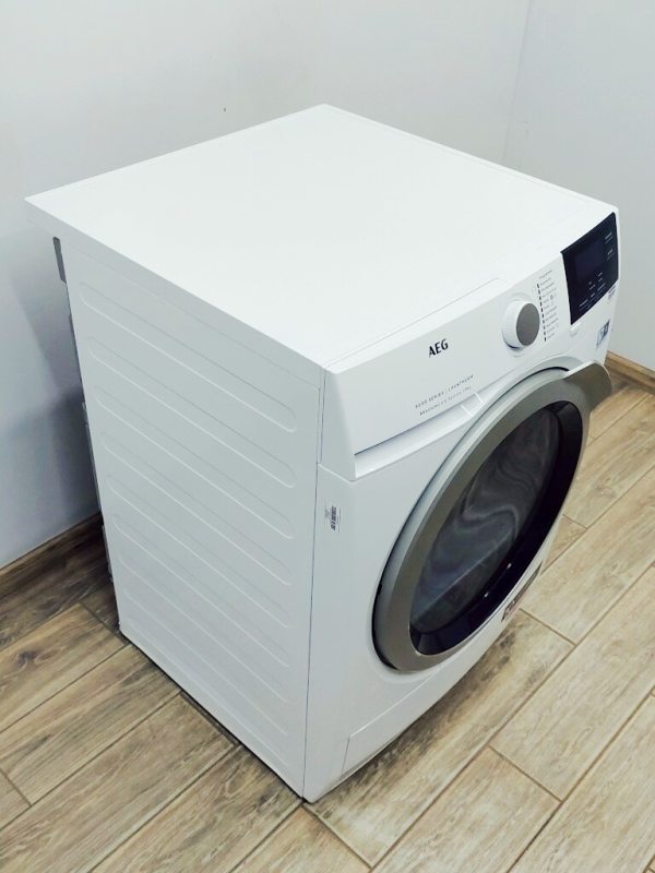 Сушильна машина AEG 8000 Series T8DB68EX