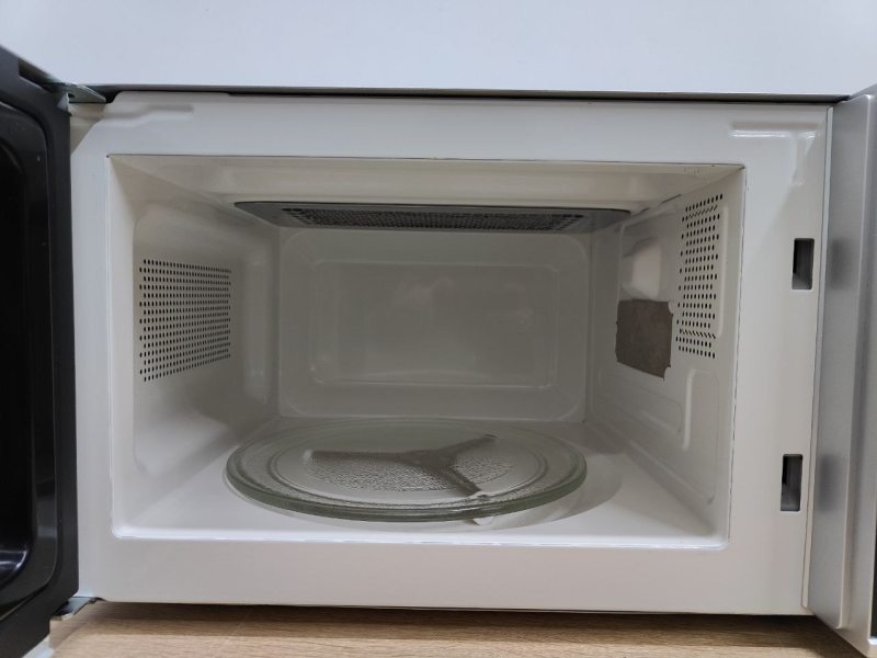 Мікрохвильова піч Alaska MWD5820GN 1000W sn 0000003247