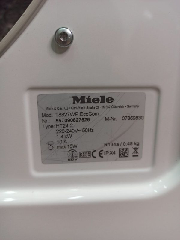 Сушильна машина Miele T 8827 WP