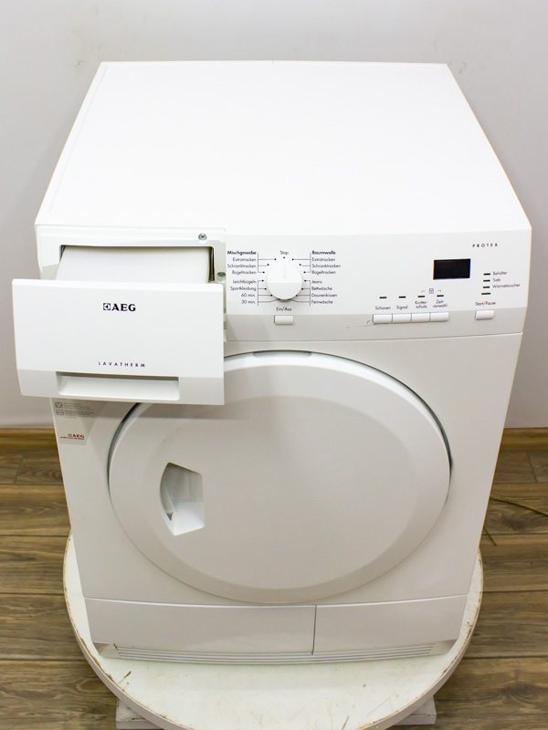 Сушильна машина AEG T65270AC