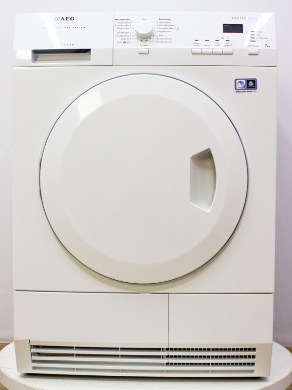 Сушильна машина AEG T65770IH4