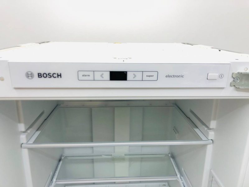 Холодильник однокамерний вбудований Bosch KIF51AFE0 01