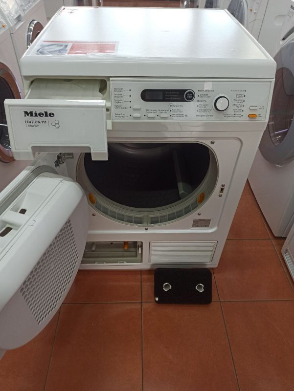 Сушильна машина Miele T8164WP