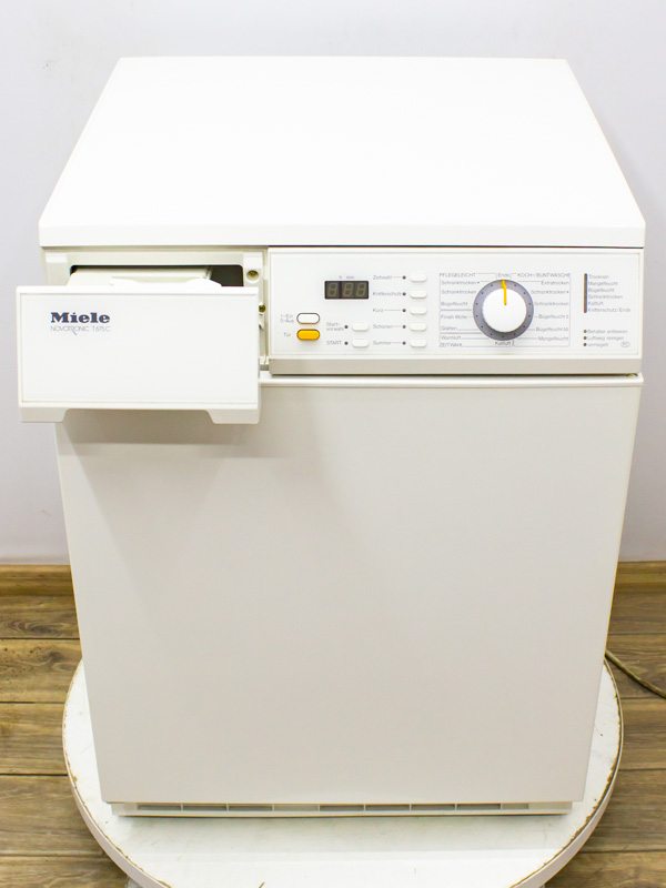 Сушильна машина Miele T675C