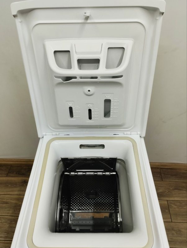 Пральна вертикальна машина Indesit ITV A51052W1 2100W 5кг sn 601200074