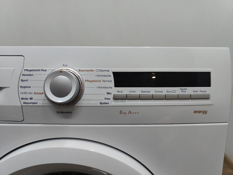 Пральна машина Constructa CWF14B21 2300W 6кг sn 9703100146