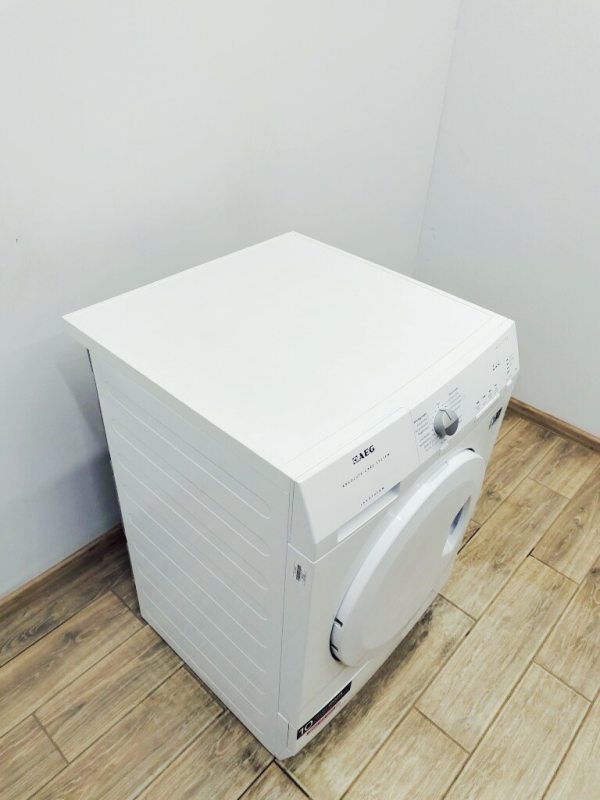 Сушильна машина AEG T55770IH4