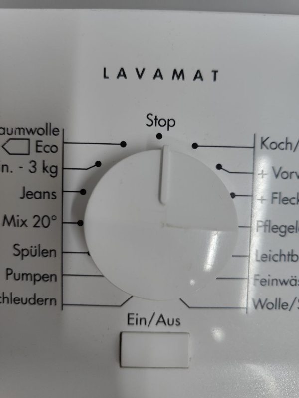 Пральна машина вертикальна AEG Lavamat Protex L62260TL 2200W 6кг sn 64900102