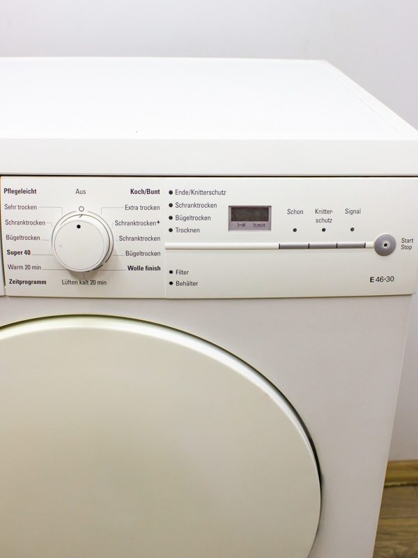 Сушильна машина Siemens WT46E304 08