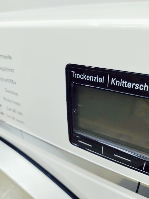 Сушильна машина Siemens IQ800 WT47Y701 09