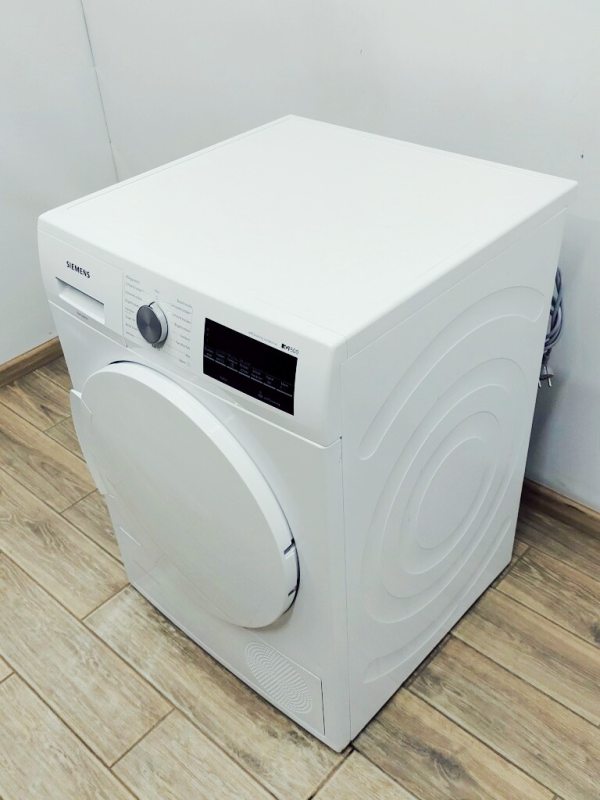 Сушильна машина Siemens IQ500 WT43W460 03