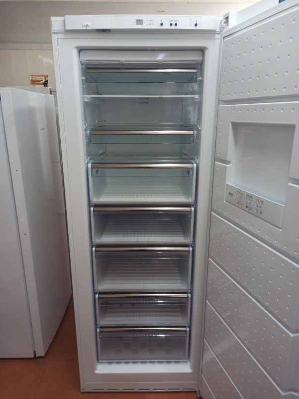 Морозильный шкаф Bosch GSN40A32 02