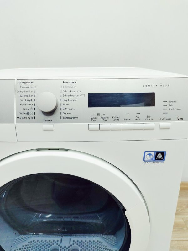 Сушильна машина AEG T7678EXIH4