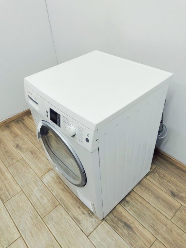 Сушильна машина Bosch Logixx8 WTS865C4 23