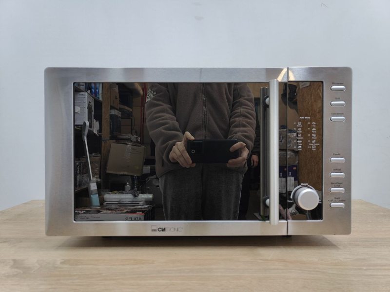 Мікрохвильова піч Clatronic MWG775H 1300W sn 54887