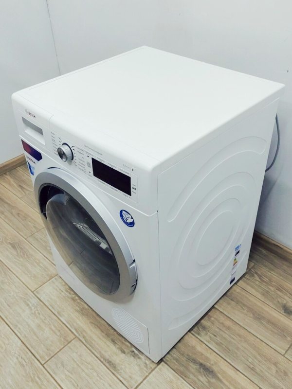 Сушильна машина Bosch Serie8 WTW875W0 04