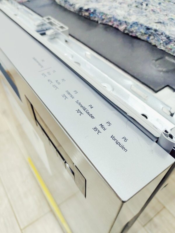 Посудомийна машина Beko DUN6634FX2