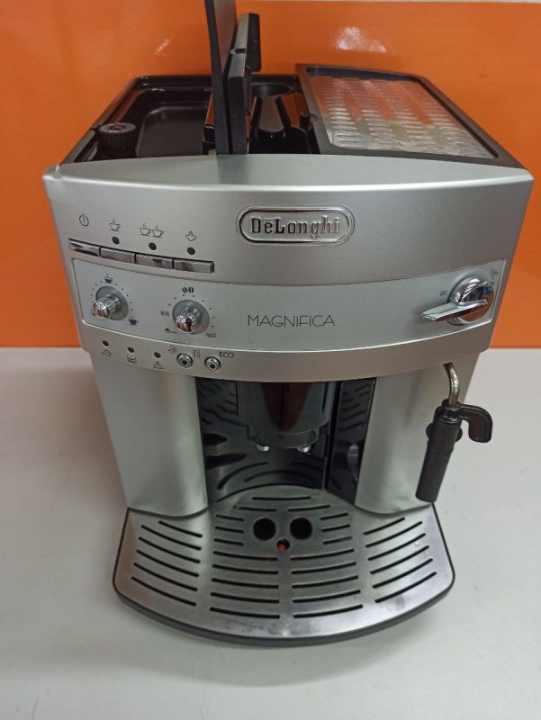 Кофемашина DeLonghi Magnifica ESAM3200S
