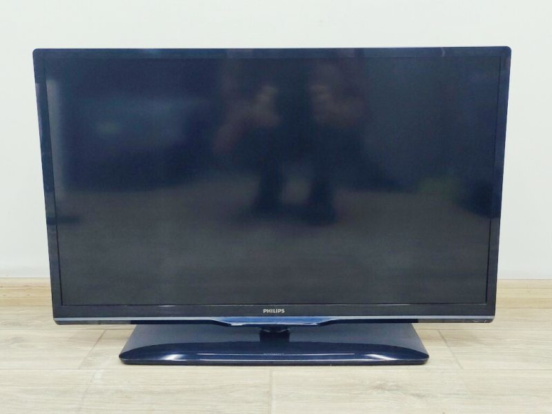 ТБ 32 Philips 32PFL3158K LED Full HD Smart TV