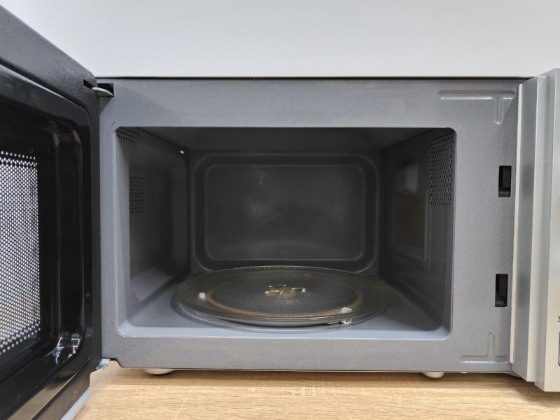 Мікрохвильова піч Clatronic MW791 1150W sn 60223