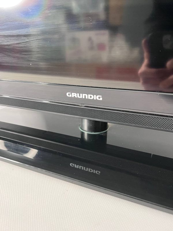 Телевізор 46 Grundig 46VLE62BE Full HD