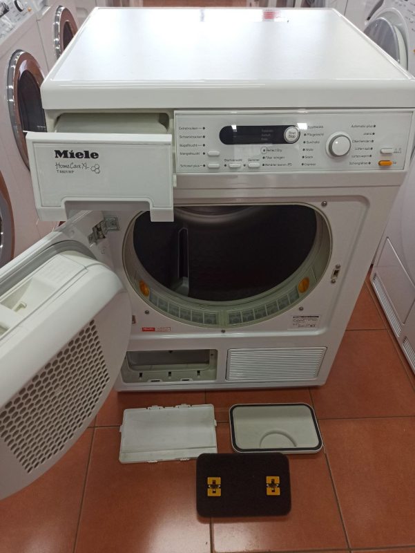 Сушильна машина Miele T8827WP