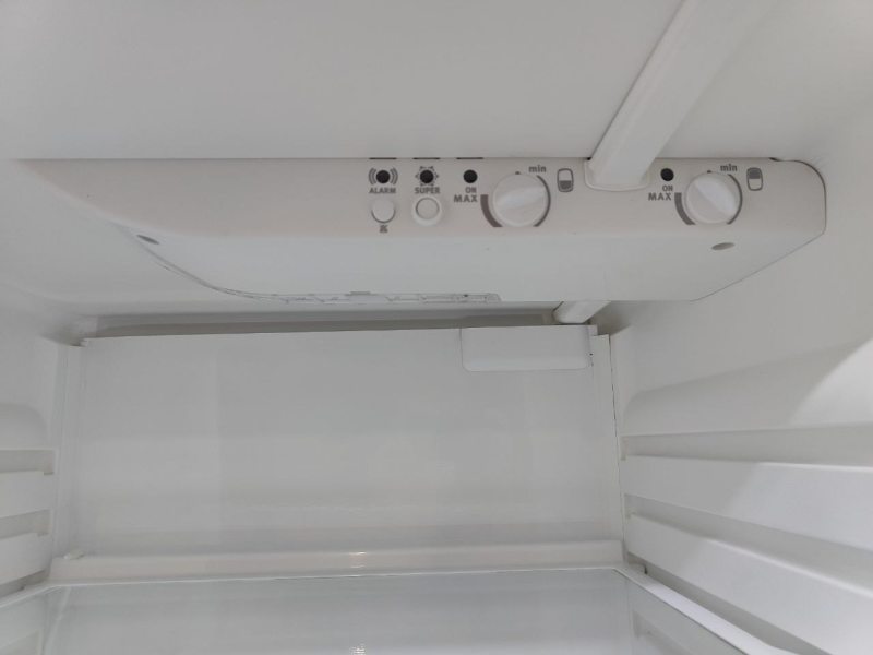 Холодильник двокамерний Electrolux ER8315B 150W 188+118л sn 61909597 n486