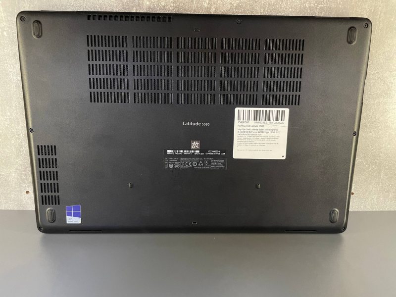 Ноутбук Dell Latitude 5580 15.6 FHD бат 2:15