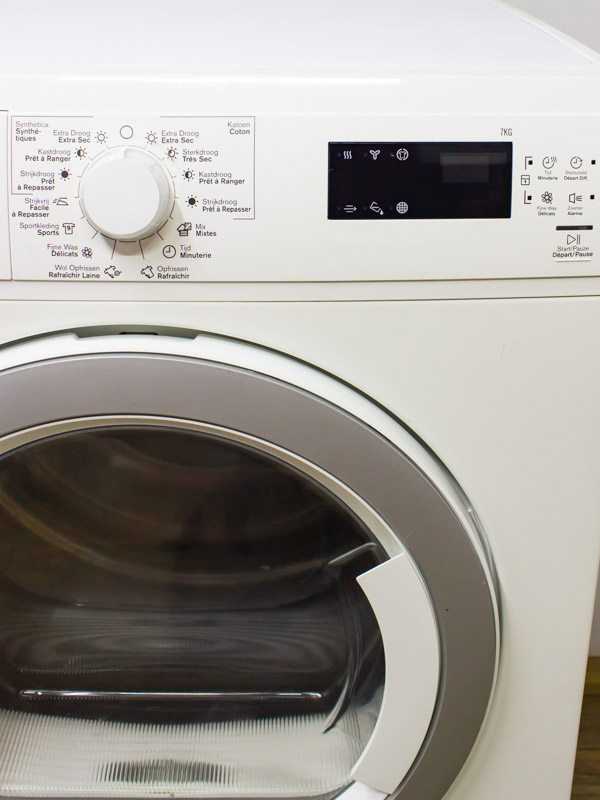 Сушильна машина Electrolux EDP2074GDW