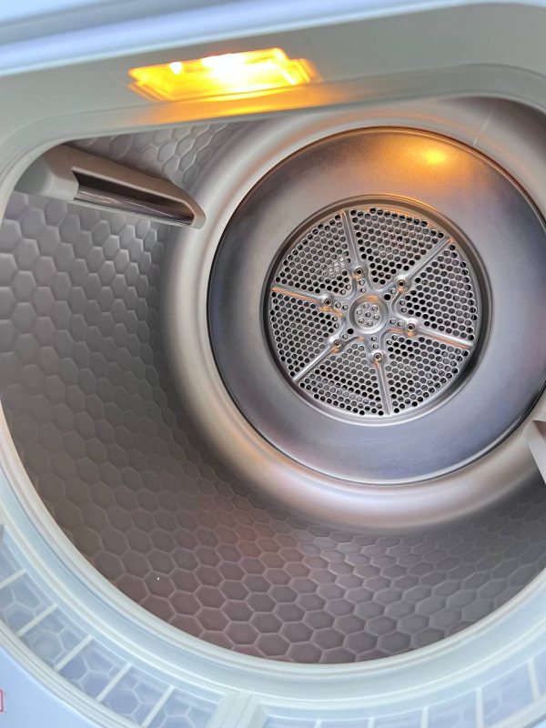 Сушильна машина Miele T8861WP